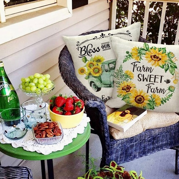 Set of 6 farmhouse style cushion covers 18” square with zipper closure - Picture 3 of 9